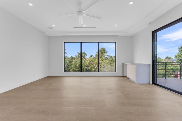 913 Denery Lane, Delray Beach, FL 33483