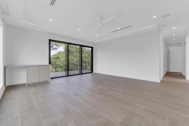 913 Denery Lane, Delray Beach, FL 33483