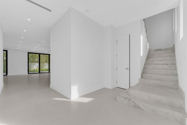 913 Denery Lane, Delray Beach, FL 33483