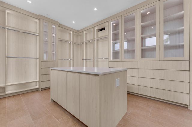 913 Denery Lane, Delray Beach, FL 33483