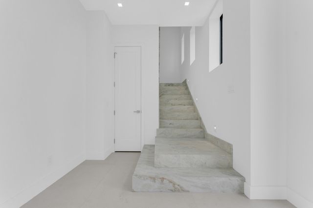 913 Denery Lane, Delray Beach, FL 33483