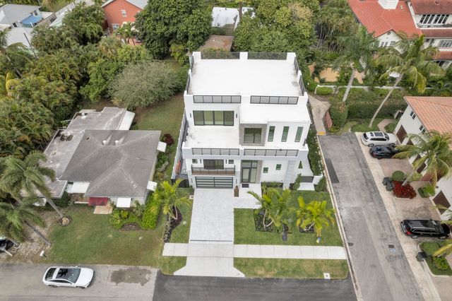 913 Denery Lane, Delray Beach, FL 33483