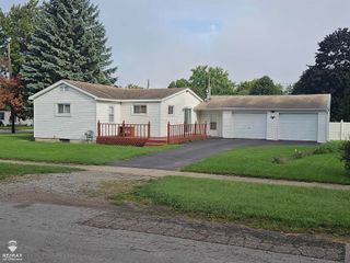 1011 Walnut Street, Owosso, MI 48867