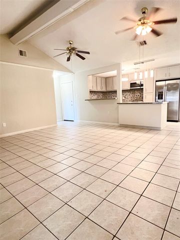 218 La Fonda Drive, Houston, TX 77060