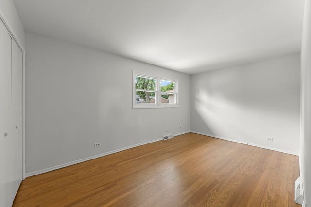 1302 Coolidge Avenue, Wheaton, IL 60189