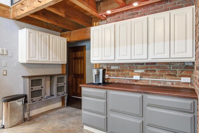 42 Nason Road, Hampton Falls, NH 03844