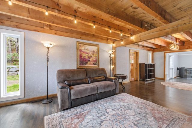42 Nason Road, Hampton Falls, NH 03844