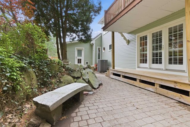 42 Nason Road, Hampton Falls, NH 03844