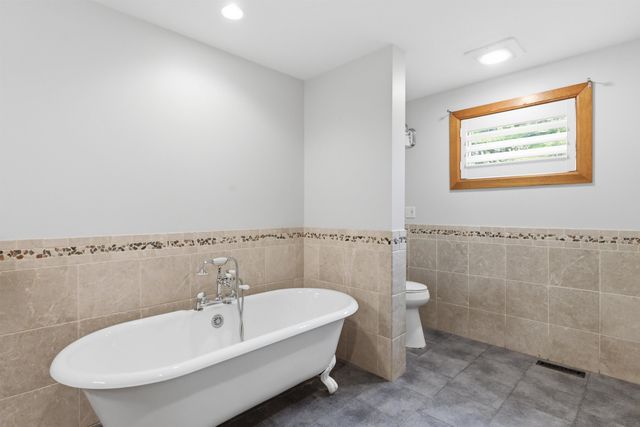42 Nason Road, Hampton Falls, NH 03844