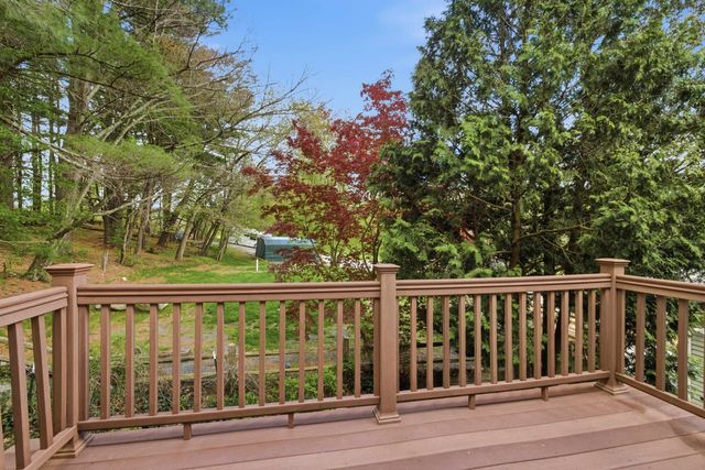 42 Nason Road, Hampton Falls, NH 03844