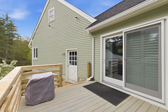 42 Nason Road, Hampton Falls, NH 03844