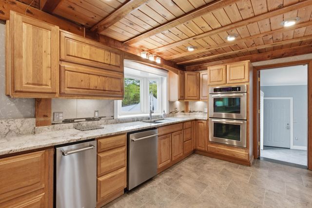 42 Nason Road, Hampton Falls, NH 03844