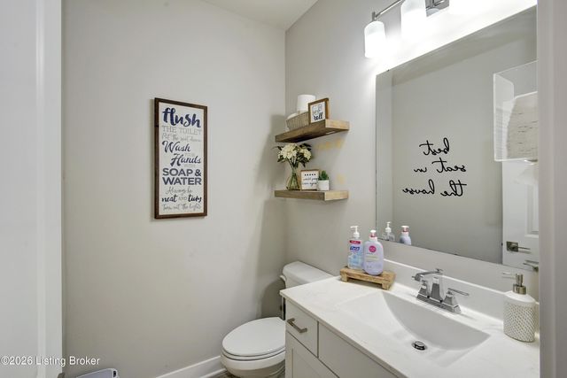 9204 Fox Chase Rd, Louisville, KY 40228