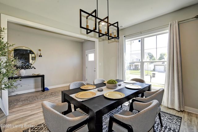 9204 Fox Chase Rd, Louisville, KY 40228