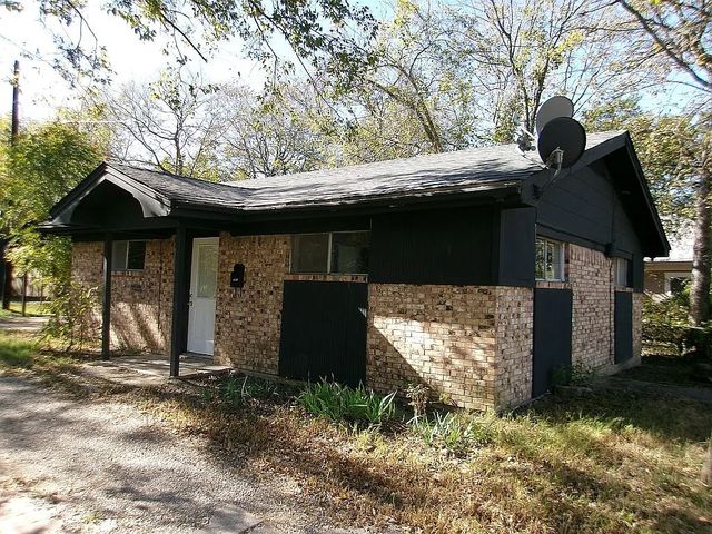 1711 Ash Street, Commerce, TX 75428