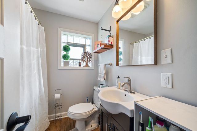 2928 W 98th Street, Evergreen Park, IL 60805