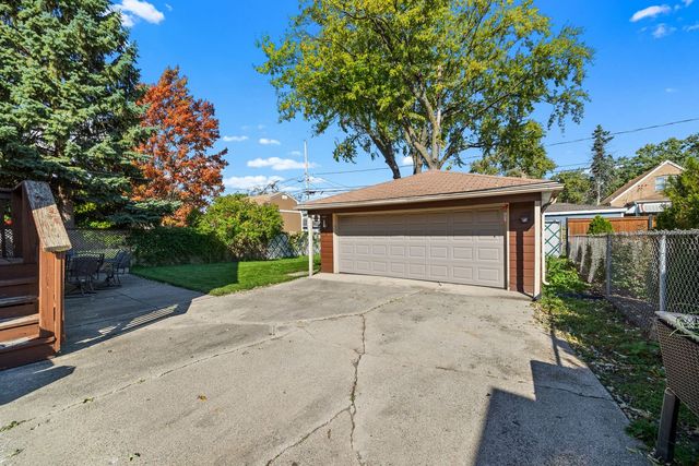 2928 W 98th Street, Evergreen Park, IL 60805