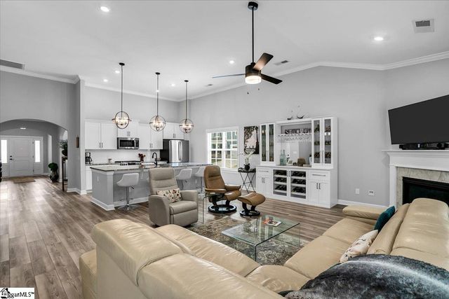 201 Hoss Trail, Greenville, SC 29615