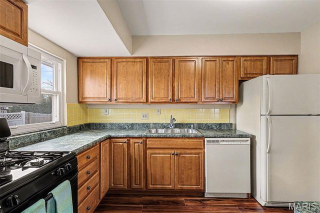 1323 Samoa Drive, St Louis, MO 63126