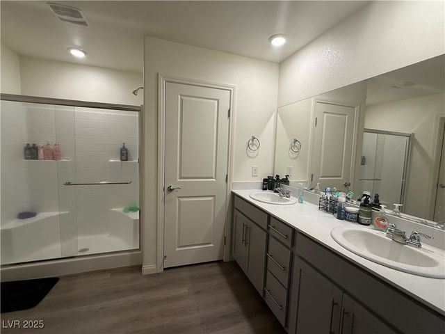 5647 Mesa Sedona Street, North Las Vegas, NV 89081