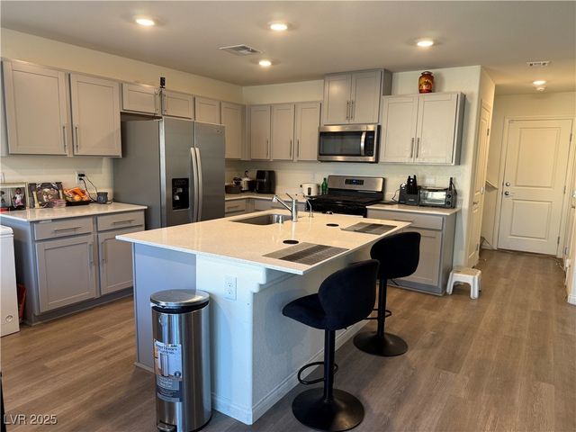 5647 Mesa Sedona Street, North Las Vegas, NV 89081