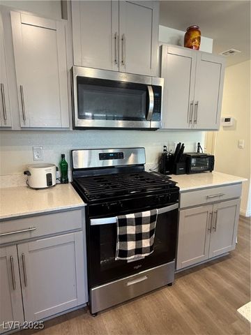 5647 Mesa Sedona Street, North Las Vegas, NV 89081