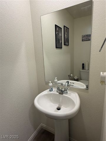 5647 Mesa Sedona Street, North Las Vegas, NV 89081