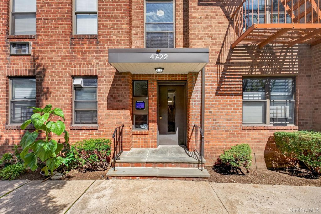 47-22 215th Pl 2B, Bayside, NY 11364 — photo 3