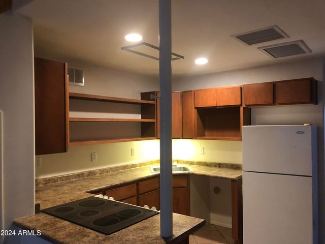 2021 S Granada Drive Apt 10, Tempe, AZ 85282