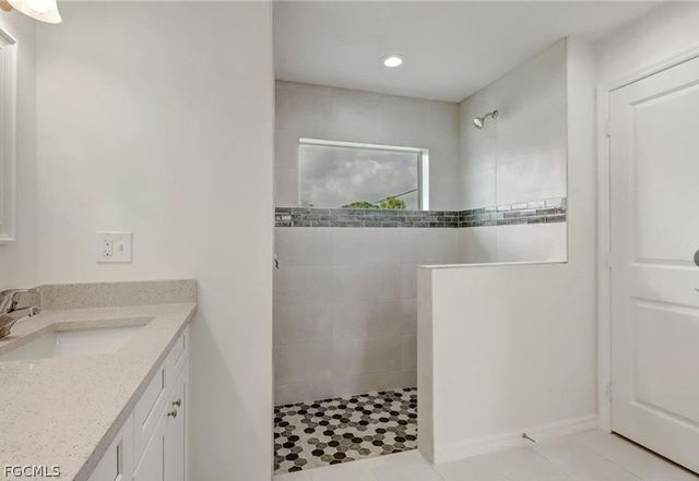 3828 NW 46th LN, Cape Coral, FL 33993