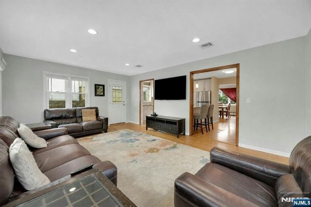237 North Avenue, Wood Ridge, NJ 07075