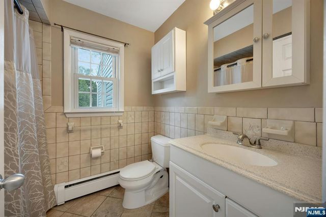 237 North Avenue, Wood Ridge, NJ 07075