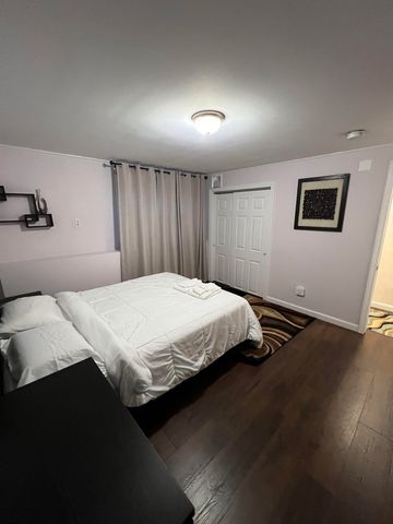 35 Glen Cir, Waltham, MA 02451