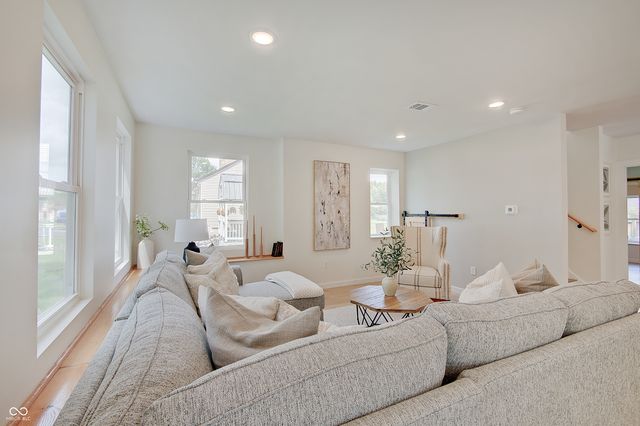 67 S Tresslar Avenue, Bargersville, IN 46106