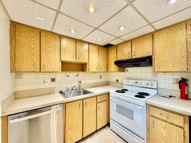 11703 RAINTREE VILLAGE BOULEVARD C, Tampa, FL 33617