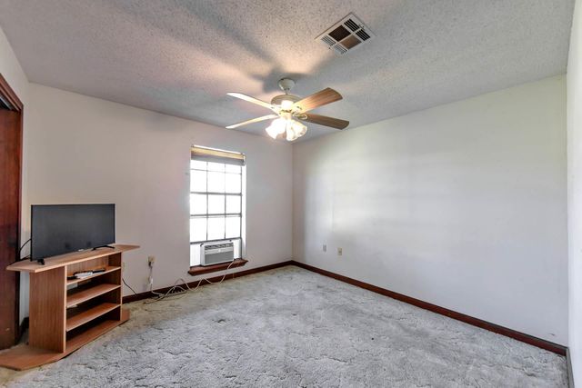 4297 Bayou Black Dr, Houma, LA 70360