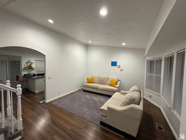 6022 S PARK WOOD W DR, Kearns, UT 84118