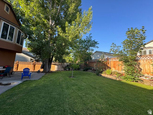 6022 S PARK WOOD W DR, Kearns, UT 84118