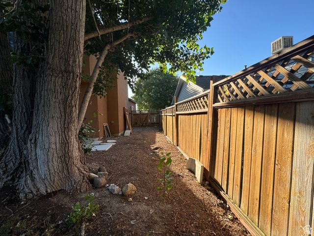 6022 S PARK WOOD W DR, Kearns, UT 84118