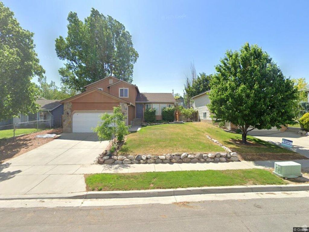 6022 S PARK WOOD W DR, Kearns, UT 84118
