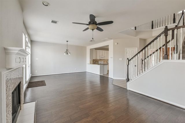 43 Alderon Woods Place, The Woodlands, TX 77382