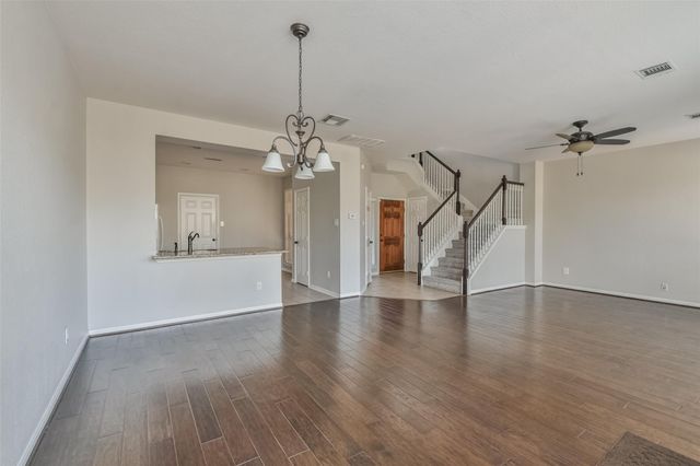 43 Alderon Woods Place, The Woodlands, TX 77382