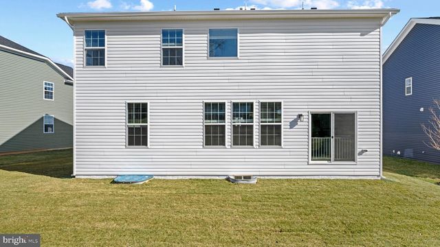 8105 CYPRESS POINT DR, Rosedale, MD 21237