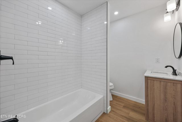 2737 Washington Pike, Knoxville, TN 37917