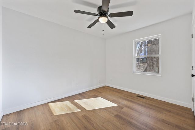 2737 Washington Pike, Knoxville, TN 37917