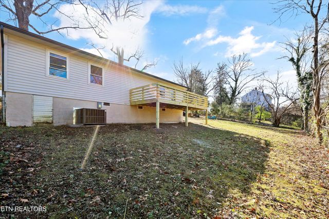 2737 Washington Pike, Knoxville, TN 37917