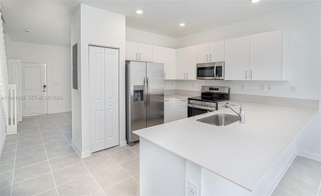 2646 SE 27th Dr 2646, Homestead, FL 33035