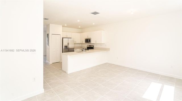 2646 SE 27th Dr 2646, Homestead, FL 33035