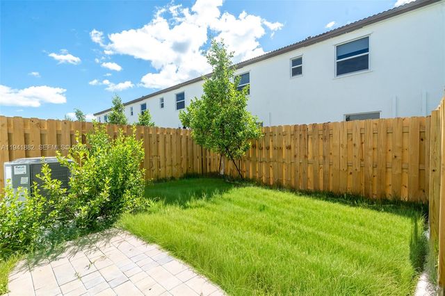 2646 SE 27th Dr 2646, Homestead, FL 33035