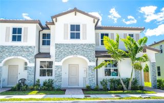 2646 SE 27th Dr 2646, Homestead, FL 33035